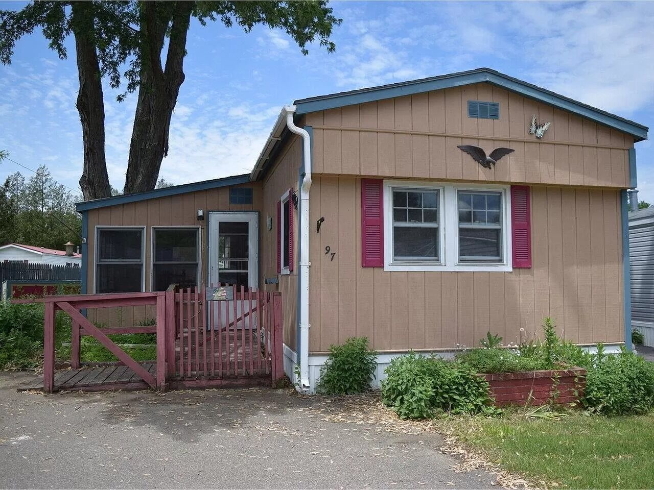 97 7th Street, Colchester